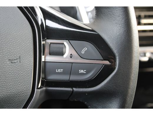 Peugeot 2008 1.2 PureTech Allure Pack | Automaat | Navi by app | Camera | 3D Instrumentenpaneel | Apple carpla... ActivLease financial lease