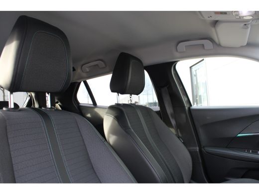 Peugeot 2008 1.2 PureTech Allure Pack | Automaat | Navi by app | Camera | 3D Instrumentenpaneel | Apple carpla... ActivLease financial lease