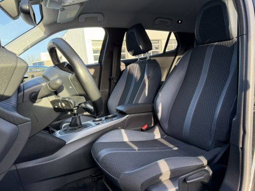 Peugeot 2008 Allure | Achteruitrijcamera | Airco (automatisch) | Cruise control ActivLease financial lease