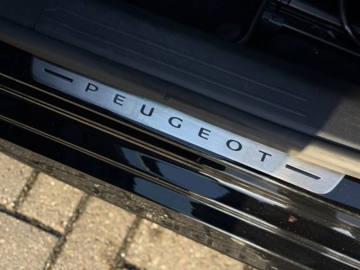 Peugeot 208 GT Pack Alcantara Sportstoelen | Stoeverwarming | Panorama dak | Cruise Control | Airco | NAVI Fu... ActivLease financial lease