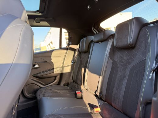 Peugeot 208 GT Pack Alcantara Sportstoelen | Stoeverwarming | Panorama dak | Cruise Control | Airco | NAVI Fu... ActivLease financial lease