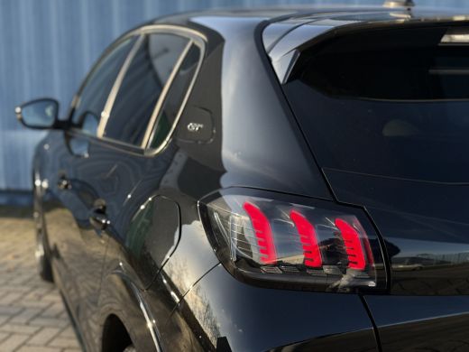 Peugeot 208 GT Pack Alcantara Sportstoelen | Stoeverwarming | Panorama dak | Cruise Control | Airco | NAVI Fu... ActivLease financial lease