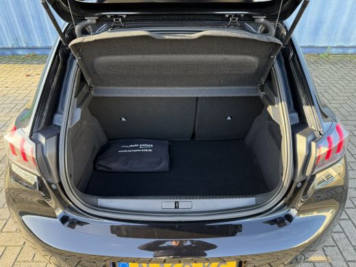 Peugeot 208 GT Pack Alcantara Sportstoelen | Stoeverwarming | Panorama dak | Cruise Control | Airco | NAVI Fu... ActivLease financial lease