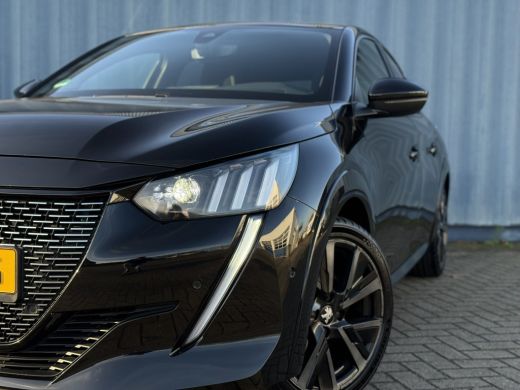 Peugeot 208 GT Pack Alcantara Sportstoelen | Stoeverwarming | Panorama dak | Cruise Control | Airco | NAVI Fu... ActivLease financial lease