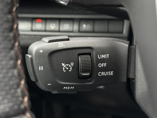 Peugeot 3008 1.6 HYbrid 225 GT | Achteruitrijcamera | Cruise control adaptief met Stop&Go | DAB ontvanger ActivLease financial lease