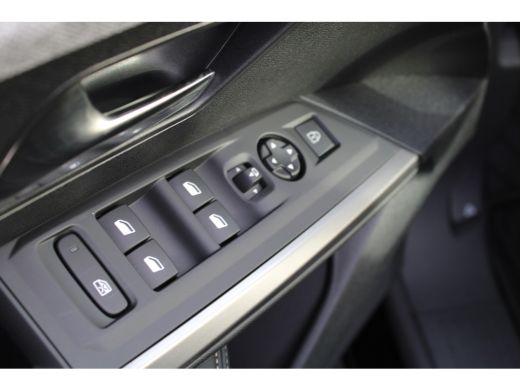 Peugeot e-3008 Allure Avantage 210 73 kWh | Automaat | Navigatie | Camera | Fase 3 laden | BTW | 2025 | 2.000km | ActivLease financial lease