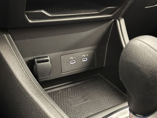 Renault Captur 1.6 E-Tech full hybrid 145 evolution Camera | Groot Scherm | 18" Lichtmetaal | Parkeersensoren | ... ActivLease financial lease