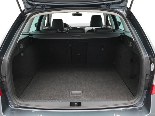 Skoda Octavia Combi 1.0 TSI 115pk Greentech Business Edition Navigatie Stoelverwarming Clima Carplay 311 ActivLease financial lease