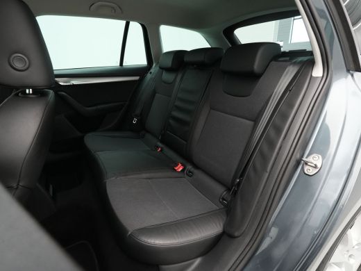 Skoda Octavia Combi 1.0 TSI 115pk Greentech Business Edition Navigatie Stoelverwarming Clima Carplay 311 ActivLease financial lease