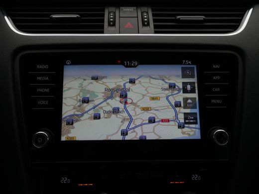 Skoda Octavia Combi 1.0 TSI 115pk Greentech Business Edition Navigatie Stoelverwarming Clima Carplay 311 ActivLease financial lease