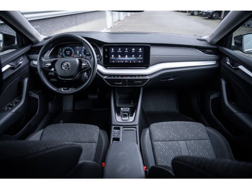 Skoda Octavia Combi 1.4 TSI iV PHEV Business Edition Plus | Cruise control adaptief | LED koplampen | Voorstoel... ActivLease financial lease