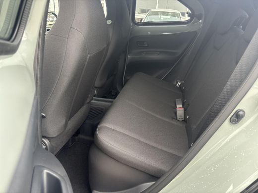 Toyota Aygo Hybrid 115 pulse ActivLease financial lease