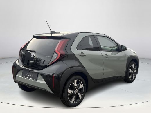 Toyota Aygo Hybrid 115 pulse ActivLease financial lease