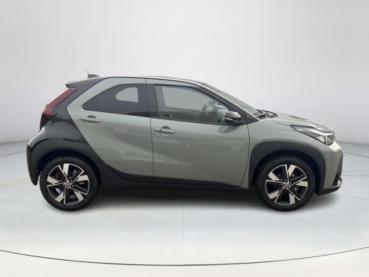 Toyota Aygo Hybrid 115 pulse ActivLease financial lease