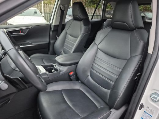 Toyota RAV4 2.5 Hybrid AWD Style | Navigatie | Apple CarPlay/Android auto | Achteruitrijcamera | Trekhaak ActivLease financial lease