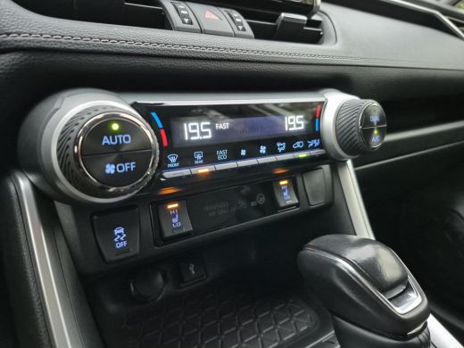 Toyota RAV4 2.5 Hybrid AWD Style | Navigatie | Apple CarPlay/Android auto | Achteruitrijcamera | Trekhaak ActivLease financial lease