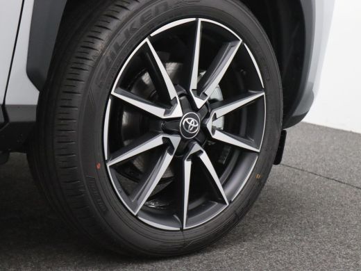 Toyota Yaris Cross 1.5 Hybrid GR Sport 130PK Aut. 18" LM Velgen, Elektr. Achterklep, Keyless, Achteruitrijcamera, Na... ActivLease financial lease