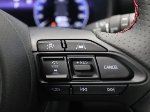 Toyota Yaris Cross 1.5 Hybrid GR Sport 130PK Aut. 18" LM Velgen, Elektr. Achterklep, Keyless, Achteruitrijcamera, Na... ActivLease financial lease