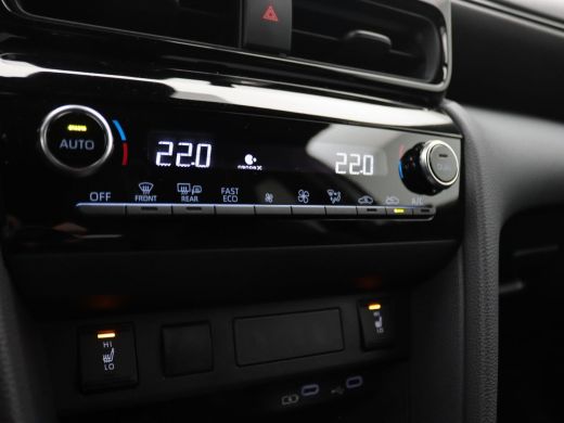 Toyota Yaris Cross 1.5 Hybrid GR Sport 130PK Aut. 18" LM Velgen, Elektr. Achterklep, Keyless, Achteruitrijcamera, Na... ActivLease financial lease