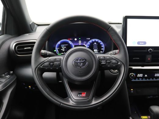 Toyota Yaris Cross 1.5 Hybrid GR Sport 130PK Aut. 18" LM Velgen, Elektrische Achterklep, Keyless, Achteruitrijcamera... ActivLease financial lease