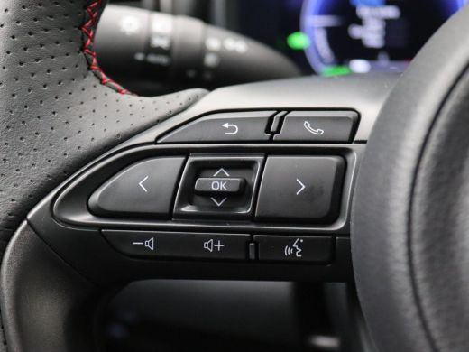 Toyota Yaris Cross 1.5 Hybrid GR Sport 130PK Aut. 18" LM Velgen, Elektrische Achterklep, Keyless, Achteruitrijcamera... ActivLease financial lease