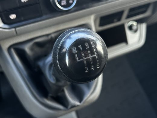 Volkswagen Crafter 2.0 TDI 102 PK / PICK UP / 1e EIG. / TREKHAAK / AIRCO / CRUISE / 2.500 KG AHG / 3-ZITS / APPLE CA... ActivLease financial lease