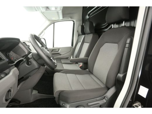 Volkswagen Crafter 35 2.0 TDI L3H3 | 140PK | BPM VRIJ | 3000KG | Airco | Cruise | Camera | Carplay | 3-Zits | Navi |... ActivLease financial lease