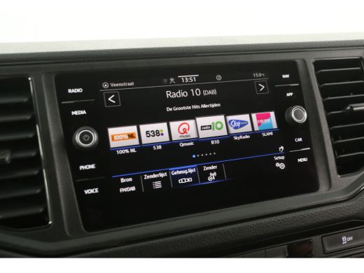 Volkswagen Crafter 35 2.0 TDI L3H3 | 140PK | BPM VRIJ | 3000KG | Airco | Cruise | Camera | Carplay | 3-Zits | Navi |... ActivLease financial lease