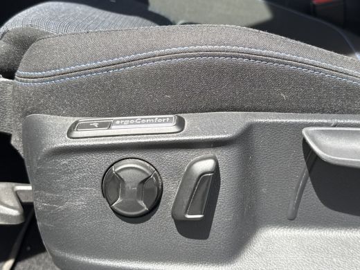 Volkswagen Passat Variant GTE 218PK DSG HYBRID GTE BUSINESS CAMERA/NAVI/TREKHAAK ActivLease financial lease