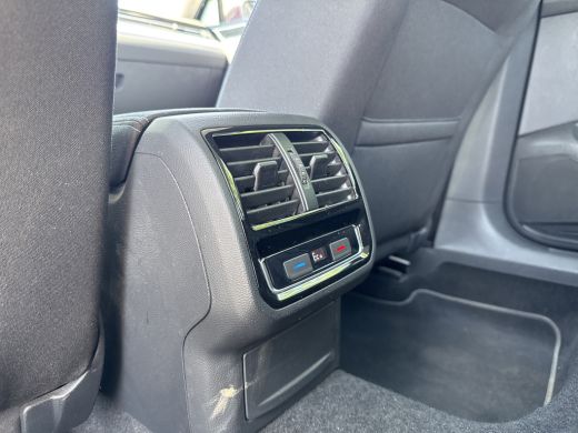 Volkswagen Passat Variant GTE 218PK DSG HYBRID GTE BUSINESS CAMERA/NAVI/TREKHAAK ActivLease financial lease