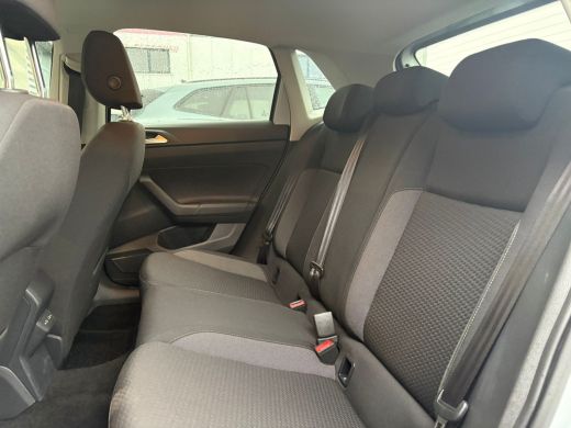 Volkswagen Polo 1.0 TSI Life Edition | Apple Carplay | Stoelverwarming | A-uitrijcamera | Climatronic | 15 inch L... ActivLease financial lease