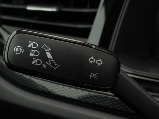 Volkswagen Polo 1.0 TSI Life Edition | Apple Carplay | Stoelverwarming | A-uitrijcamera | Climatronic | 15 inch L... ActivLease financial lease