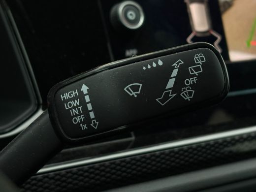 Volkswagen Polo 1.0 TSI Life Edition | Apple Carplay | Stoelverwarming | A-uitrijcamera | Climatronic | 15 inch L... ActivLease financial lease