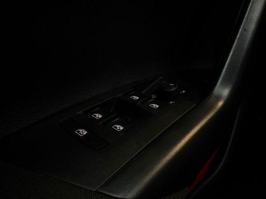 Volkswagen Polo 1.0 TSI Life Edition | Apple Carplay | Stoelverwarming | A-uitrijcamera | Climatronic | 15 inch L... ActivLease financial lease