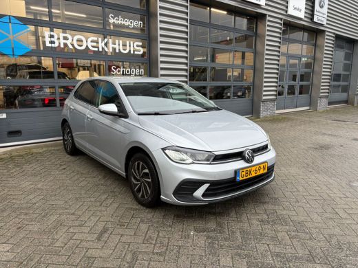 Volkswagen Polo 1.0 TSI Life Edition | Apple Carplay | Stoelverwarming | A-uitrijcamera | Climatronic | 15 inch L... ActivLease financial lease