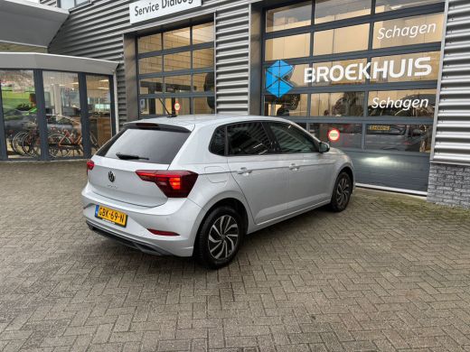 Volkswagen Polo 1.0 TSI Life Edition | Apple Carplay | Stoelverwarming | A-uitrijcamera | Climatronic | 15 inch L... ActivLease financial lease