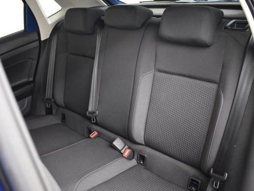 Volkswagen Polo 1.0 TSI R-Line Edition 96pk | Parkeersensoren V+A | Navigatie via app connect  | Airco | Adaptief... ActivLease financial lease