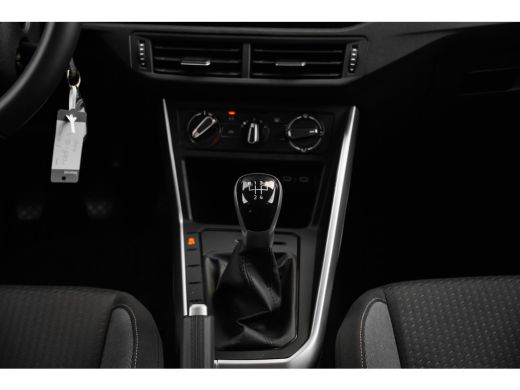 Volkswagen Polo Life Edition Inclusief &euro;2000,- inruilvoordeel | 'App-Connect' smartphone integratie | Buitenspieg... ActivLease financial lease