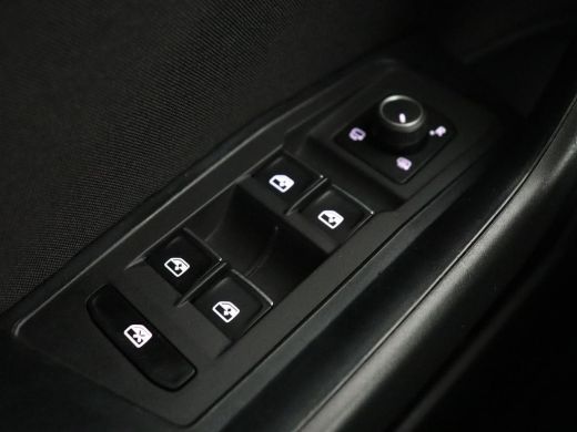 Volkswagen T-Roc 1.0 TSI Style | Camera | Carplay | Climate control | Full LED | Navigatie | Adaptive cruise | Par... ActivLease financial lease