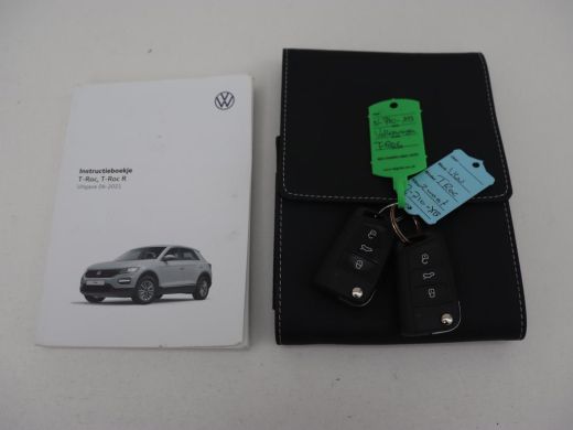 Volkswagen T-Roc 1.0 TSI Style | Camera | Carplay | Climate control | Full LED | Navigatie | Adaptive cruise | Par... ActivLease financial lease