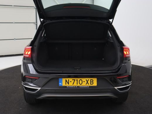 Volkswagen T-Roc 1.0 TSI Style | Camera | Carplay | Climate control | Full LED | Navigatie | Adaptive cruise | Par... ActivLease financial lease