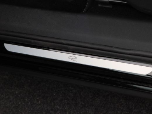 Volkswagen Tayron 1.5 eHybrid 272 Pk Automaat R-Line Edition | Black Style | Panoramadak | Trekhaak | 20 Inch | Ful... ActivLease financial lease