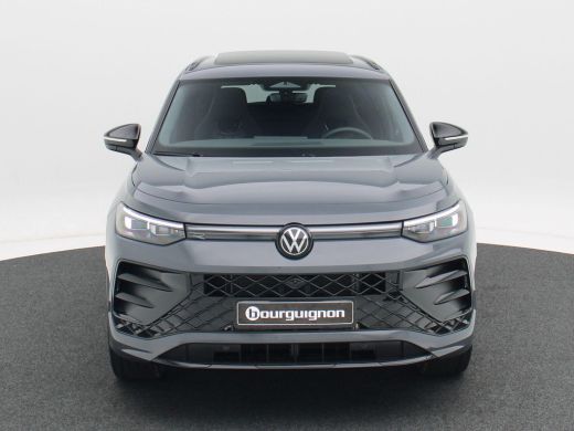 Volkswagen Tayron 1.5 eHybrid 272 Pk Automaat R-Line Edition | Black Style | Panoramadak | Trekhaak | 20 Inch | Ful... ActivLease financial lease