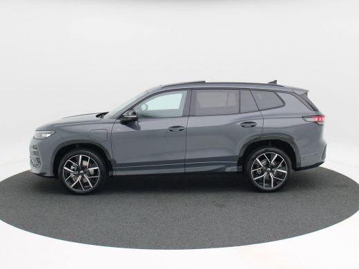 Volkswagen Tayron 1.5 eHybrid 272 Pk Automaat R-Line Edition | Black Style | Panoramadak | Trekhaak | 20 Inch | Ful... ActivLease financial lease