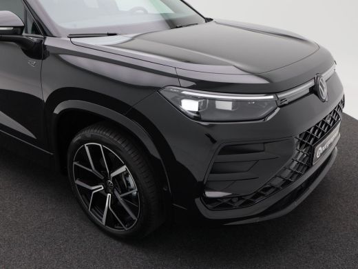 Volkswagen Tayron 1.5 eHybrid 272 Pk Automaat R-Line Edition | Black Style | Panoramadak | Trekhaak | 20 Inch | Ful... ActivLease financial lease