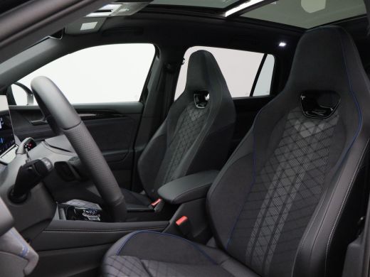 Volkswagen Tayron 1.5 eHybrid 272 Pk Automaat R-Line Edition | Black Style | Panoramadak | Trekhaak | 20 Inch | Ful... ActivLease financial lease