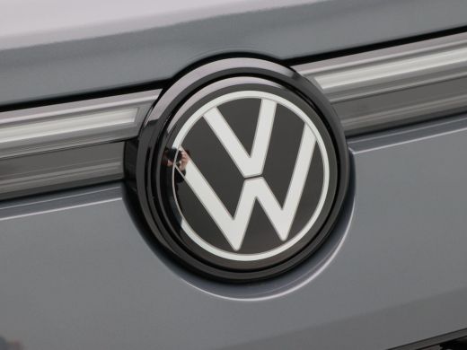 Volkswagen Tayron 1.5 eHybrid 272 Pk Automaat R-Line Edition | Black Style | Panoramadak | Trekhaak | 20 Inch | Ful... ActivLease financial lease