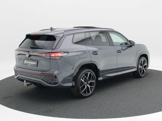 Volkswagen Tayron 1.5 eHybrid 272 Pk Automaat R-Line Edition | Black Style | Panoramadak | Trekhaak | 20 Inch | Ful... ActivLease financial lease