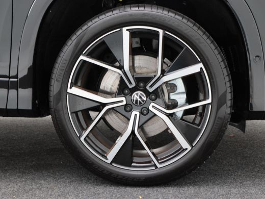 Volkswagen Tayron 1.5 eHybrid 272 Pk Automaat R-Line Edition | Black Style | Panoramadak | Trekhaak | 20 Inch | Ful... ActivLease financial lease