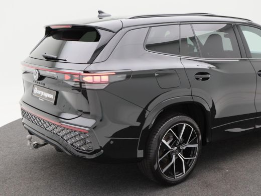 Volkswagen Tayron 1.5 eHybrid 272 Pk Automaat R-Line Edition | Black Style | Panoramadak | Trekhaak | 20 Inch | Ful... ActivLease financial lease